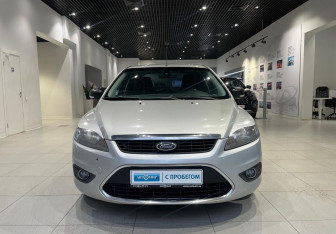 Подержанный автомобиль Ford Focus Sedan 2011 года (2 фото)