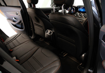 Подержанный автомобиль Mercedes-Benz GLC AMG 2021 года (35 фото)