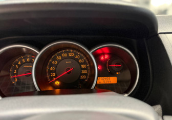 Подержанный автомобиль Nissan Tiida Sedan 2008 года (9 фото)