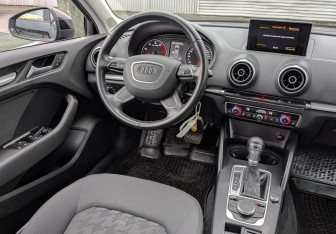 Подержанный автомобиль Audi A3 Sedan 2014 года (30 фото)