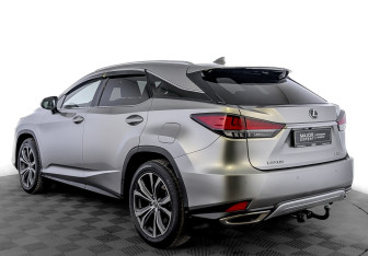 Подержанный автомобиль Lexus RX 2019 года (7 фото)