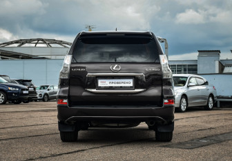 Подержанный автомобиль Lexus GX 2018 года (6 фото)