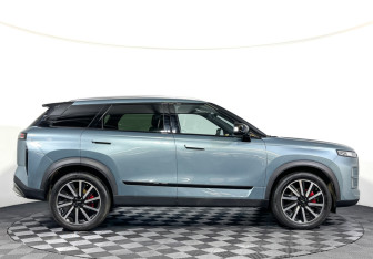 Подержанный автомобиль Jaecoo J7 2024 года (4 фото)