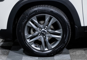 Подержанный автомобиль Kia Seltos 2020 года (15 фото)