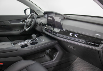 Подержанный автомобиль Changan UNI-K 2024 года (9 фото)