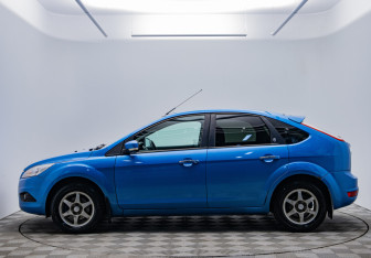 Подержанный автомобиль Ford Focus Hatchback 2008 года (2 фото)
