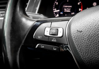 Подержанный автомобиль Volkswagen Tiguan 2017 года (24 фото)