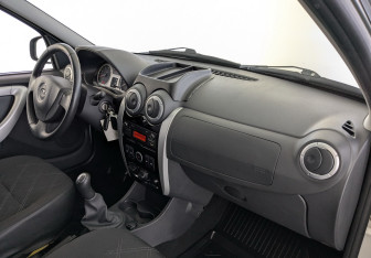 Подержанный автомобиль LADA (ВАЗ) Largus Wagon 2018 года (20 фото)