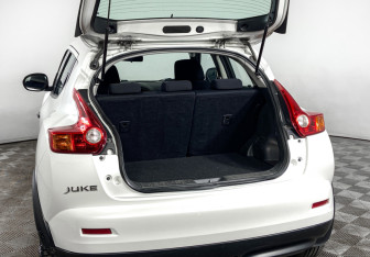 Подержанный автомобиль Nissan Juke 2014 года (9 фото)