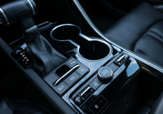 Подержанный автомобиль Kia K5 2021 года (21 фото)