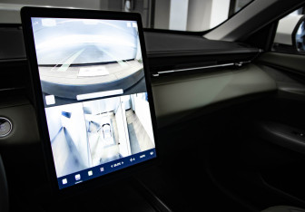 Подержанный автомобиль Changan Lamore 2023 года (19 фото)