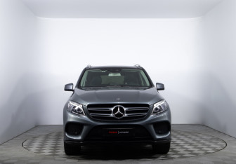 Подержанный автомобиль Mercedes-Benz GLE 2017 года (2 фото)