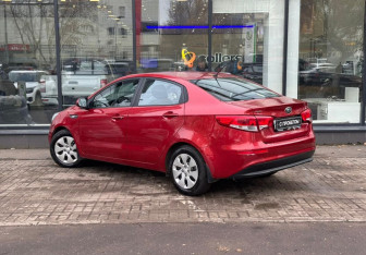 Подержанный автомобиль Kia Rio Sedan 2015 года (6 фото)