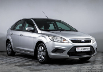 Подержанный автомобиль Ford Focus Hatchback 2010 года (3 фото)