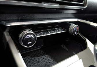 Подержанный автомобиль Geely Coolray 2021 года (27 фото)