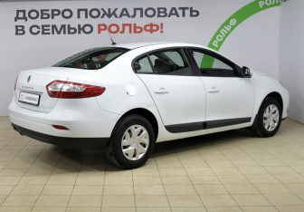 Подержанный автомобиль Renault Fluence 2014 года (4 фото)