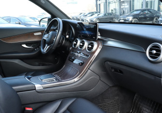 Подержанный автомобиль Mercedes-Benz GLC Coupe 2019 года (9 фото)