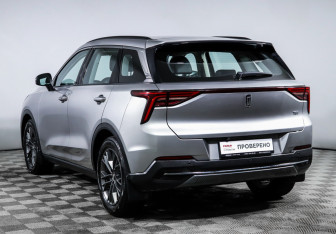 Подержанный автомобиль FAW Bestune T55 2023 года (7 фото)