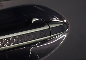 Подержанный автомобиль Hongqi HS5 2023 года (20 фото)