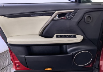 Подержанный автомобиль Lexus RX 2021 года (19 фото)