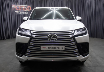 Подержанный автомобиль Lexus LX 2022 года (2 фото)