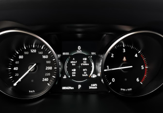 Подержанный автомобиль Land Rover Range Rover Evoque 2018 года (16 фото)