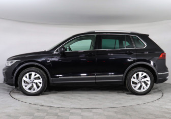 Подержанный автомобиль Volkswagen Tiguan 2021 года (8 фото)