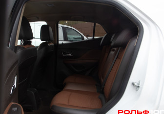 Подержанный автомобиль Opel Mokka 2014 года (8 фото)