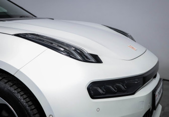 Подержанный автомобиль Zeekr 001 2023 года (17 фото)