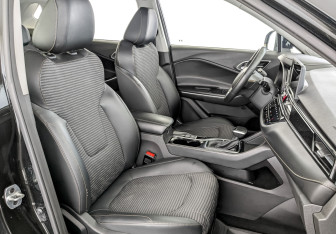 Подержанный автомобиль Москвич 3 2023 года (23 фото)