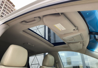 Подержанный автомобиль Infiniti JX 2013 года (27 фото)