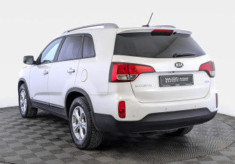 Подержанный автомобиль Kia Sorento 2019 года (7 фото)