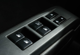 Подержанный автомобиль DongFeng AX7 2017 года (16 фото)