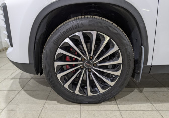Подержанный автомобиль Exeed TXL 2022 года (12 фото)