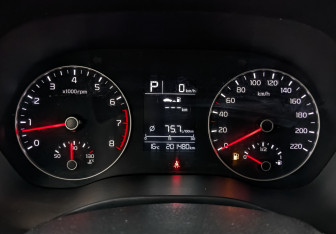 Подержанный автомобиль Kia Rio Hatchback 2021 года (15 фото)