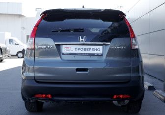 Подержанный автомобиль Honda CR-V 2014 года (4 фото)