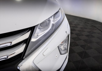 Подержанный автомобиль Mitsubishi Eclipse Cross 2018 года (17 фото)