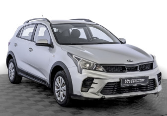 Подержанный автомобиль Kia Rio Hatchback 2021 года (3 фото)