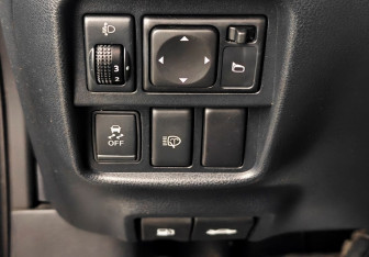 Подержанный автомобиль Nissan Juke 2012 года (15 фото)