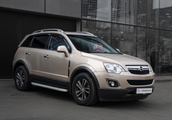 Подержанный автомобиль Opel Antara 2013 года (3 фото)