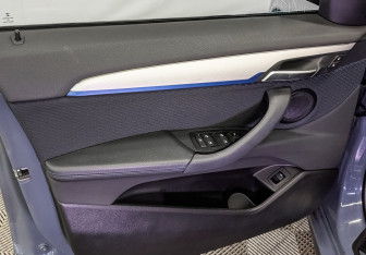 Подержанный автомобиль BMW X2 2021 года (19 фото)