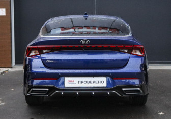 Подержанный автомобиль Kia K5 2020 года (6 фото)