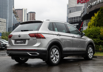 Подержанный автомобиль Volkswagen Tiguan 2021 года (4 фото)