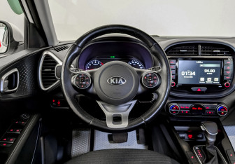 Подержанный автомобиль Kia Soul 2021 года (21 фото)