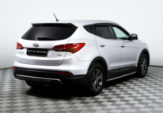 Подержанный автомобиль Hyundai Santa Fe 2013 года (3 фото)