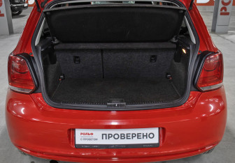 Подержанный автомобиль Volkswagen Polo Hatchback 2011 года (10 фото)