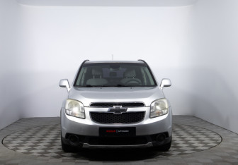 Подержанный автомобиль Chevrolet Orlando 2012 года (2 фото)