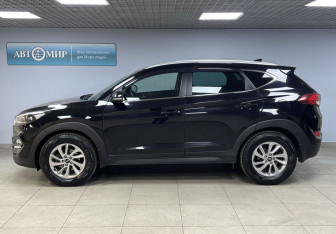 Подержанный автомобиль Hyundai Tucson 2017 года (8 фото)