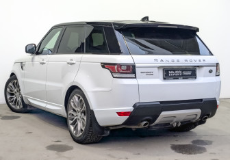 Подержанный автомобиль Land Rover Range Rover Sport 2017 года (7 фото)