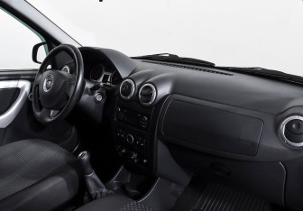 Подержанный автомобиль LADA (ВАЗ) Largus Wagon 2019 года (9 фото)